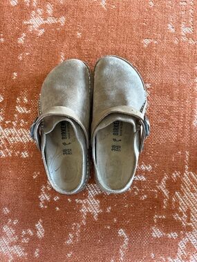 Birkenstock Lutry Suede Clog in Taupe